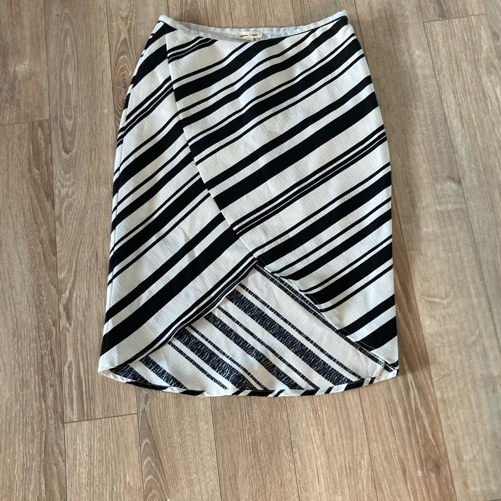 5 for $25! Cute high-low midi skirt